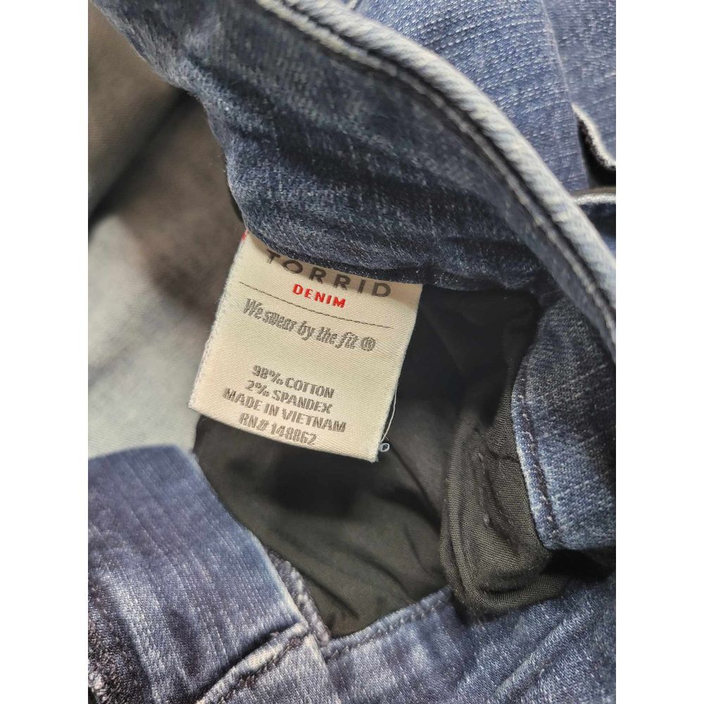 3528 Torrid Women's Denim Jeans 26R Trouser Hem Boot Cut - Picture 6 of 6